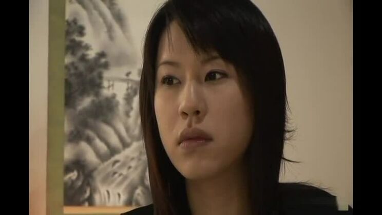 Heavenly flat chested Japanese slut perfroming in hot close-up sex