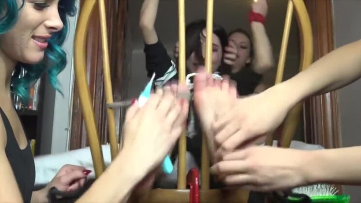 Amazing Japanese gal in foot fetish movie