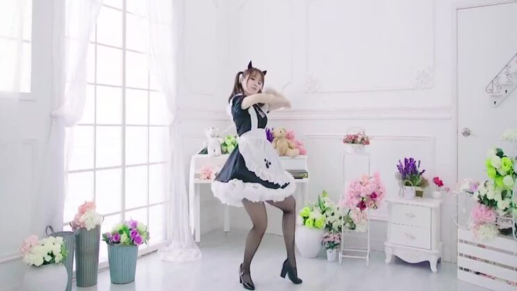 Fetching Japanese gal