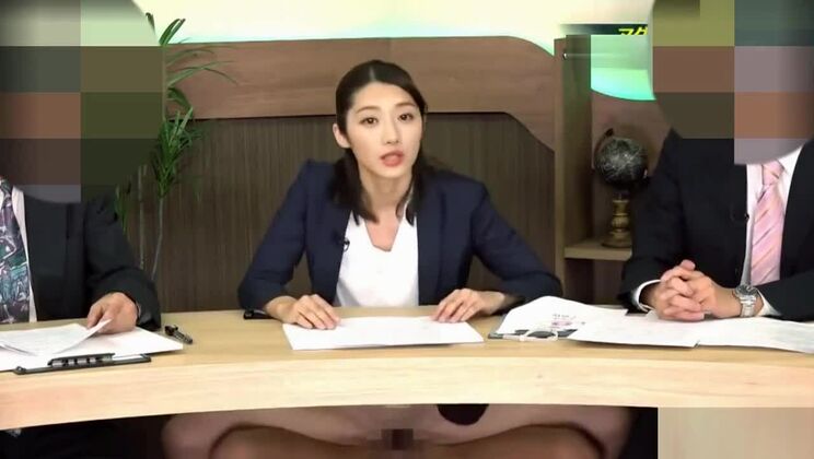 Tempting Japanese hussy