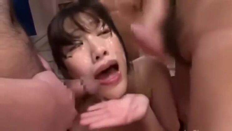 Pretty asian tart in bukkake XXX video