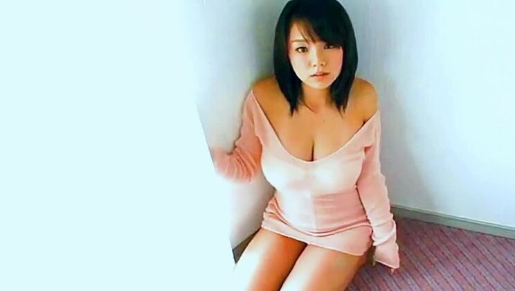 Juicy busty Japanese huzzy performin in amazing amateur sex video