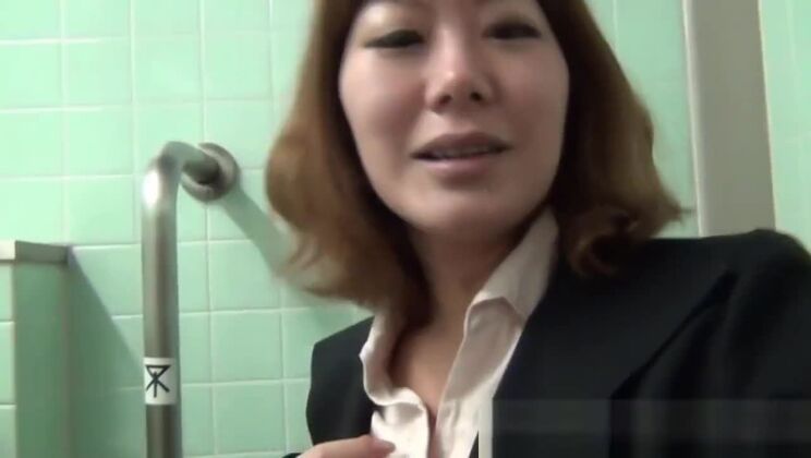 Fine-looking woolly oriental girl