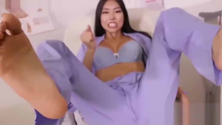 Amazing asian lady in foot fetish sex movie