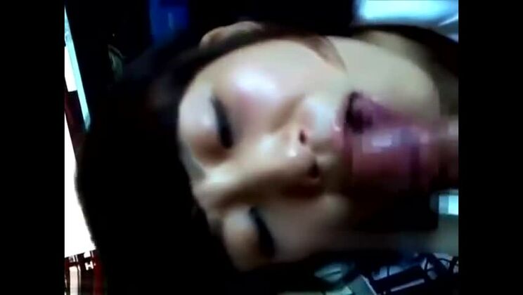 Tempting Japanese slut